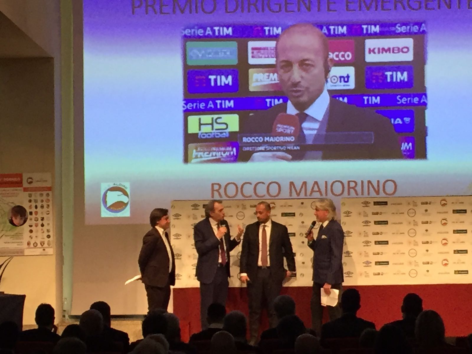 Maiorino sul palco nel corso della serata dedicata al