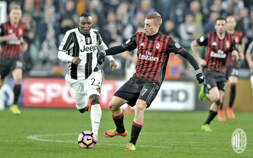 Deulofeu in azione durante Juventus-Milan