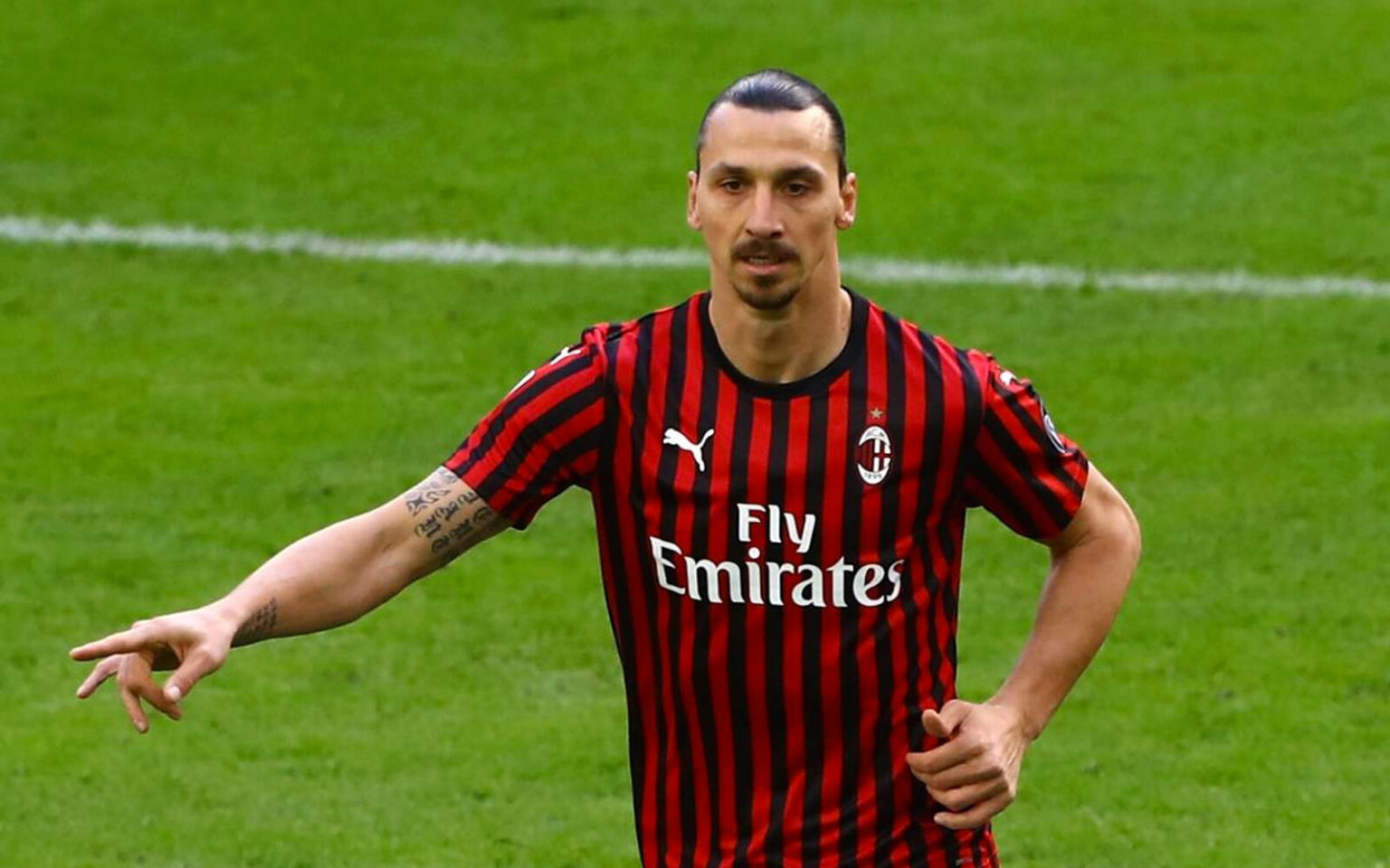 Diavolo d’un Ibra: troppi messaggi criptici, ma il Milan ora è più vicino Ibrahimovic futuro Milan