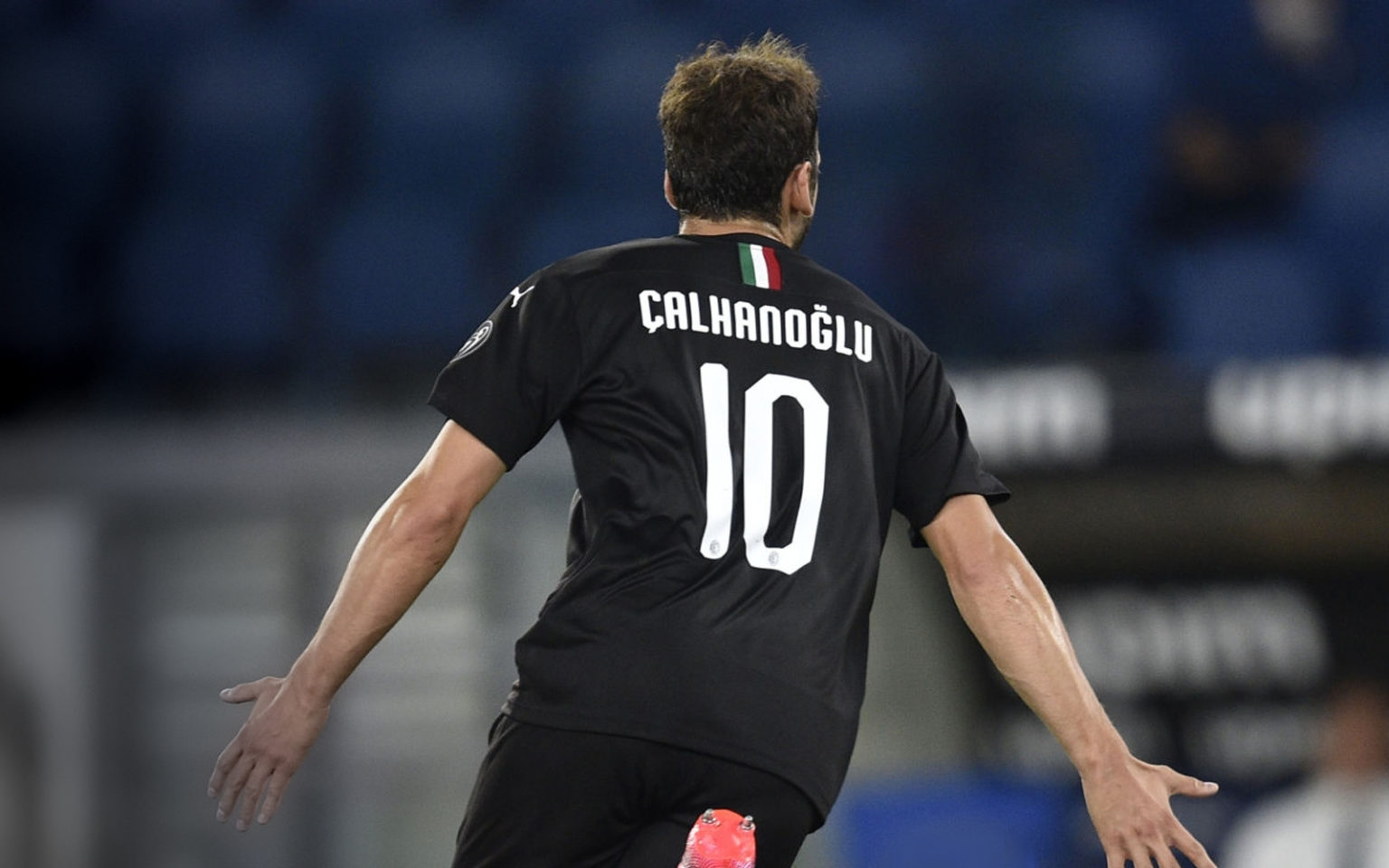 Verso Milan-Juventus, i convocati di Pioli: torna Calhanoglu
