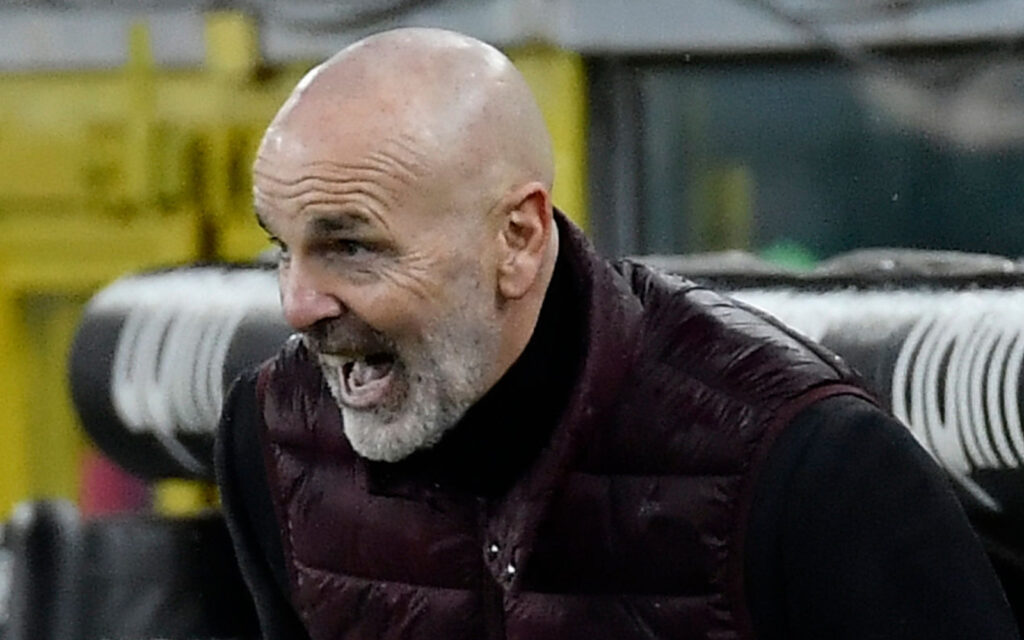 Genoa-Milan, Stefano Pioli si lamenta dei troppi gol subiti. Le parole Stefano Pioli grida dalla panchina