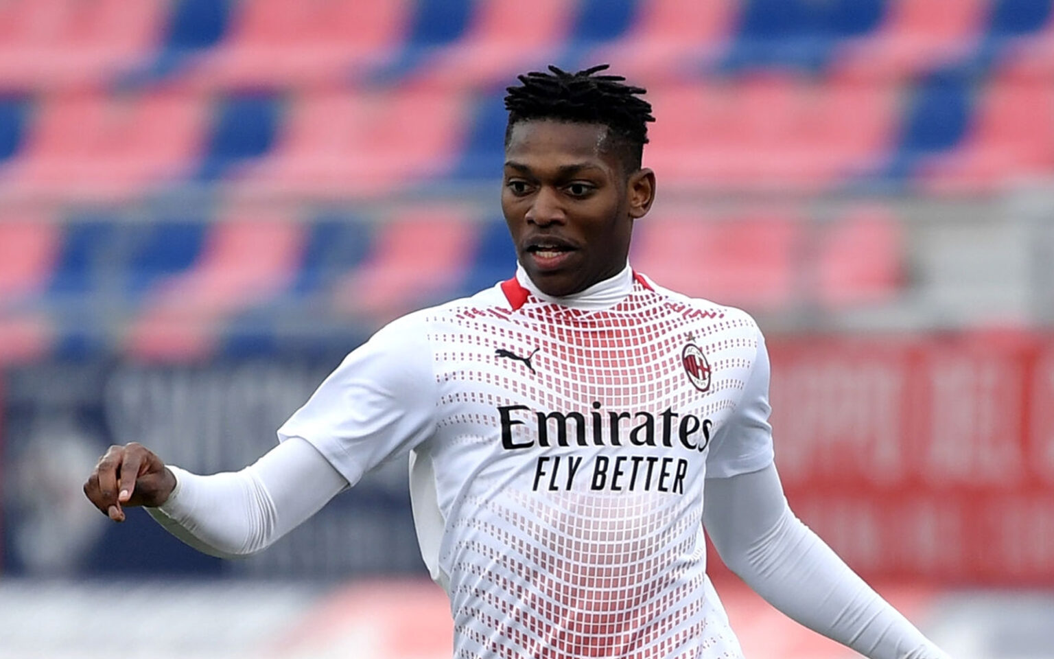 Bologna-Milan, Leao tra i migliori: anche nel nuovo ruolo