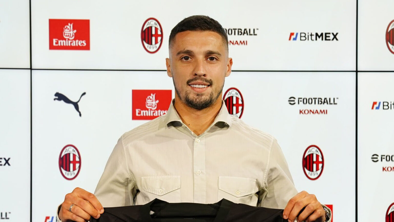 Milan, Rade Krunic accetta il rinnovo e firma