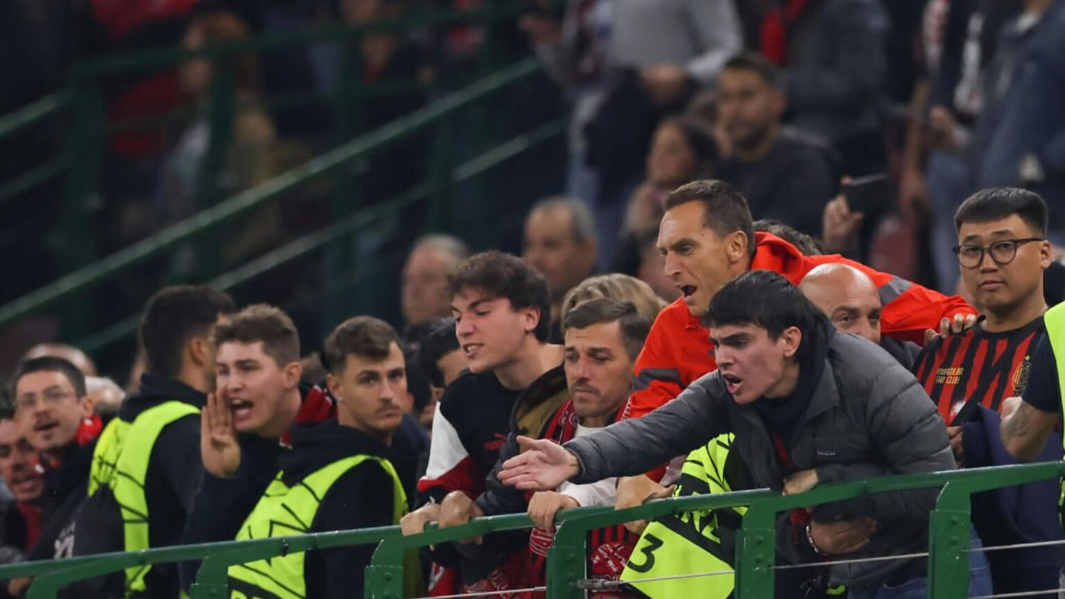 Milan penalizzato in Europa: la rabbia dei tifosi contro il Chelsea