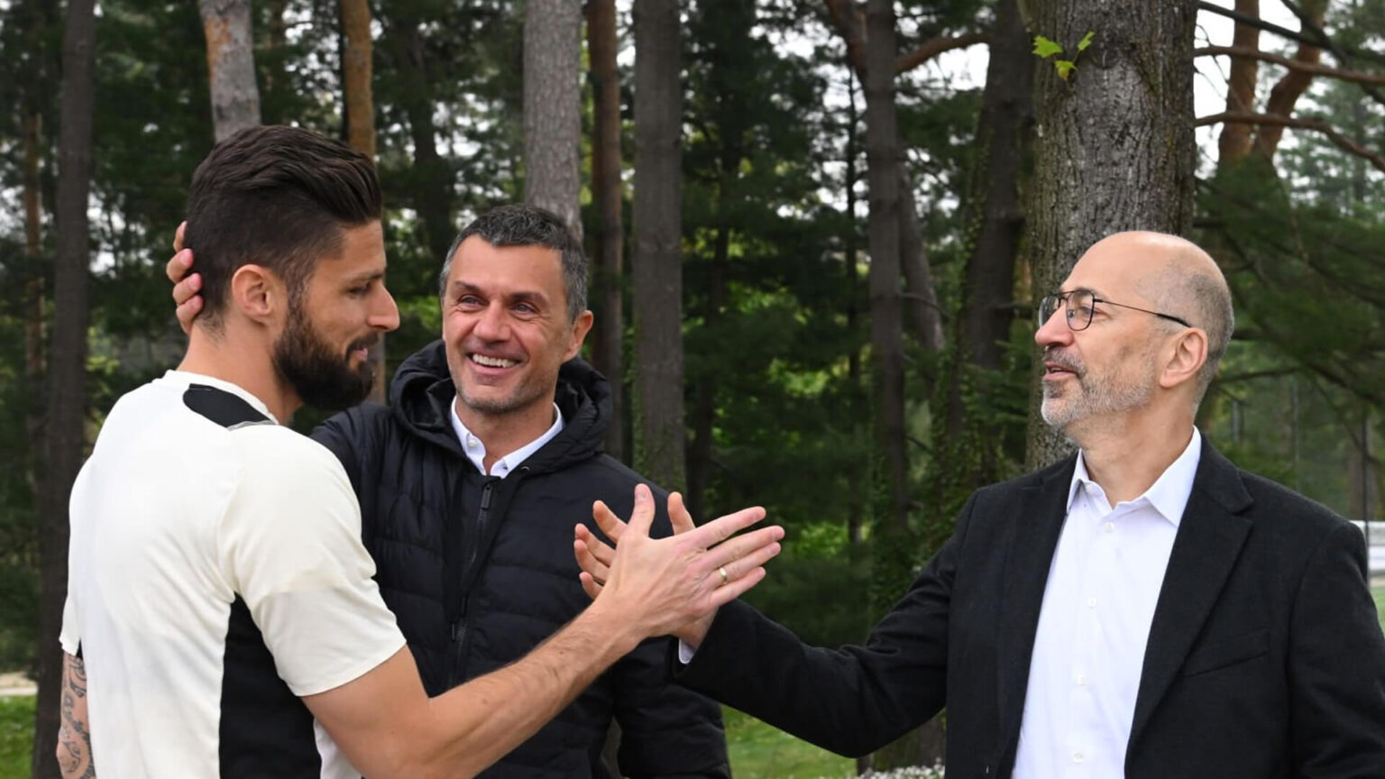Milan, dopo Giroud a giugno arriva un nuovo francese Giroud, Maldini e Gazidis a Milanello.