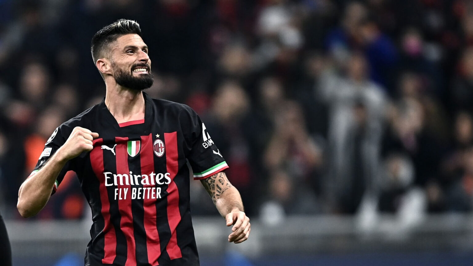 Olivier Giroud, autore di una doppietta con il Salisburgo.