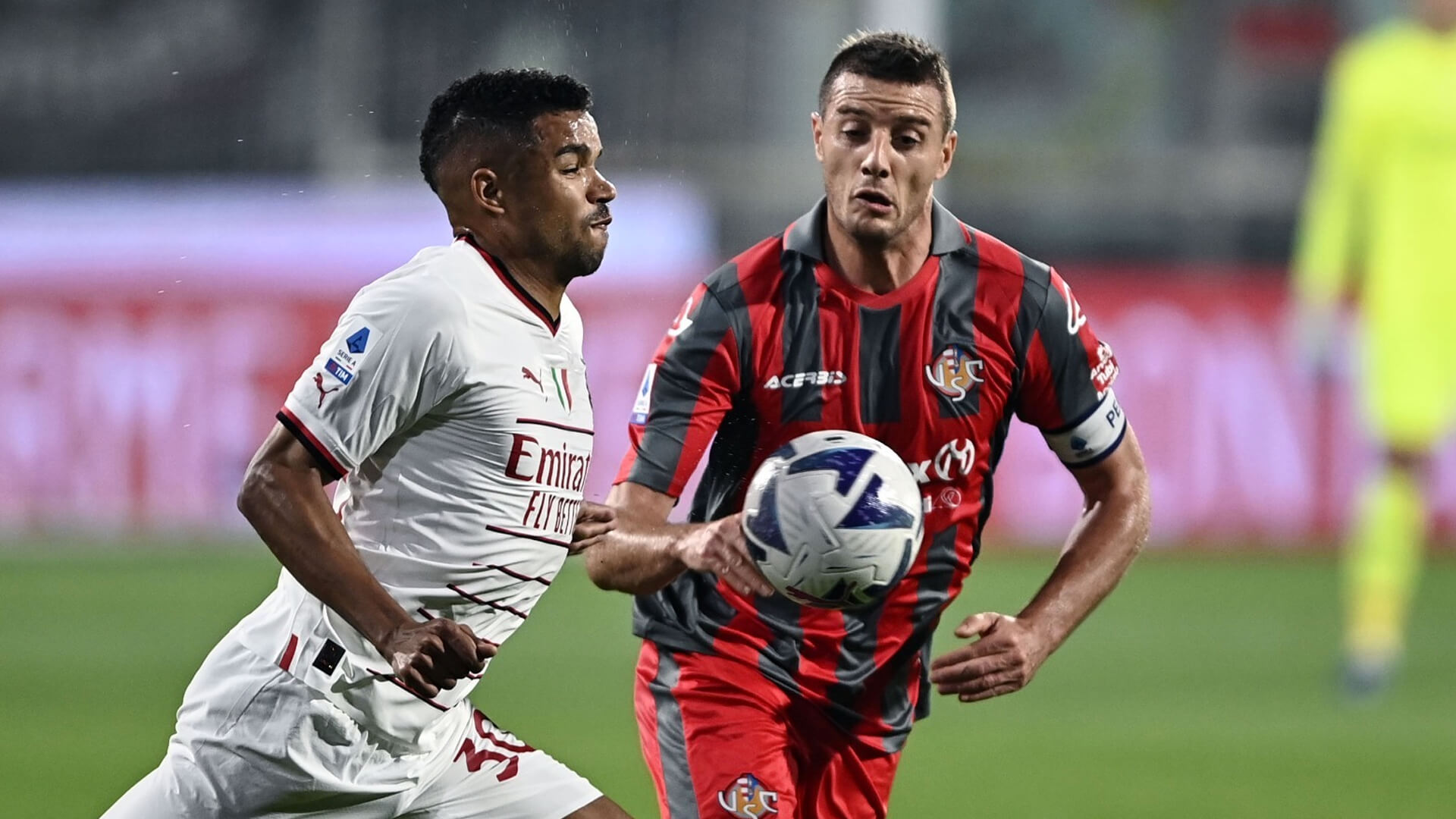 Messias in azione durante Cremonese-Milan.