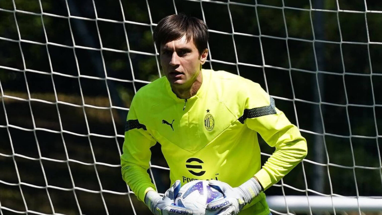 Milan: Tatarusanu via in estate, c’è già il nome del sostituto Ciprian Tatarusanu gioca nel Milan dalla stagione 2020/2021.