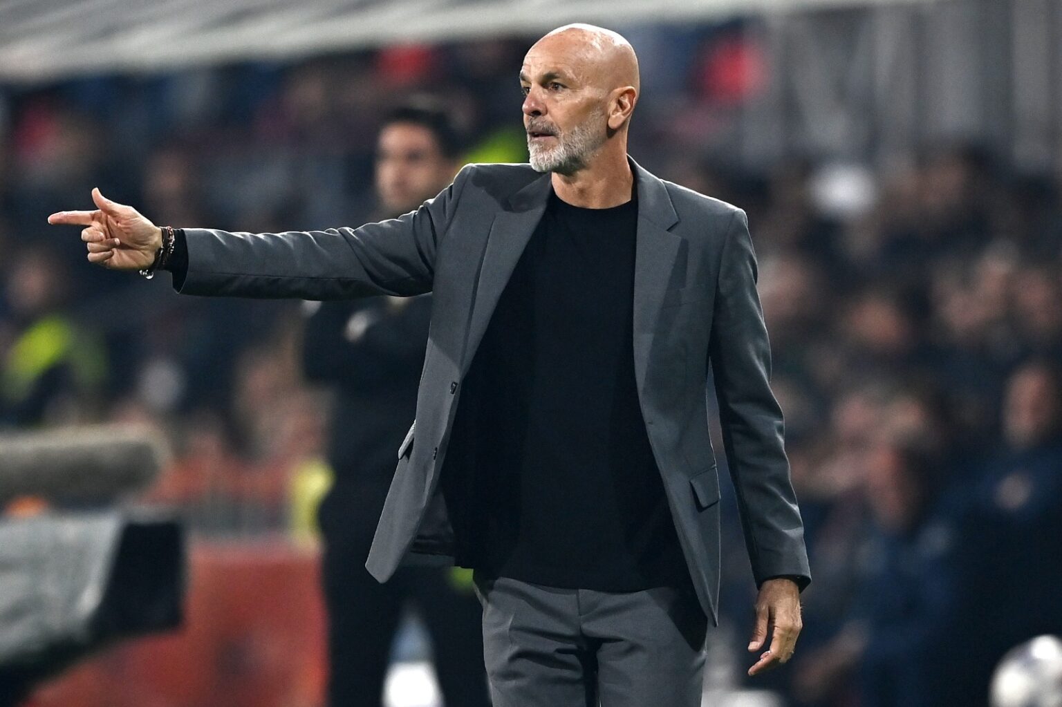 Mister Pioli durante Cremonese-Milan.
