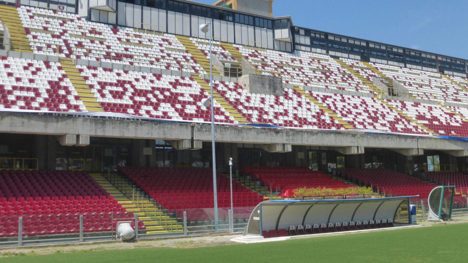 Lo stadio Arechi il prossimo 4 gennaio ospiterà Salernitana-Milan