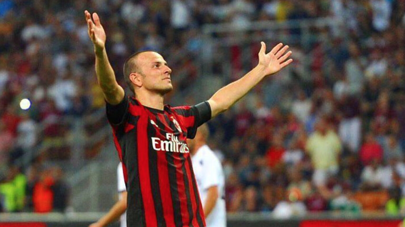 Milan, Antonelli e l’esordio del 2006: «Il Natale più bello della mia vita» Luca Antonelli, ex Milan