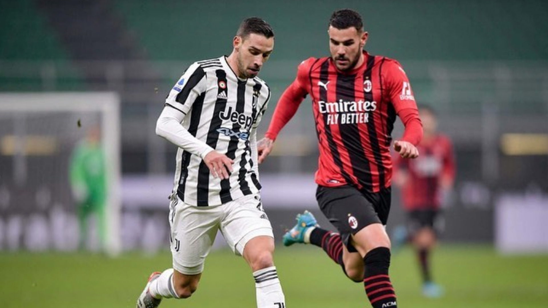 Mattia De Sciglio in azione contro il Milan