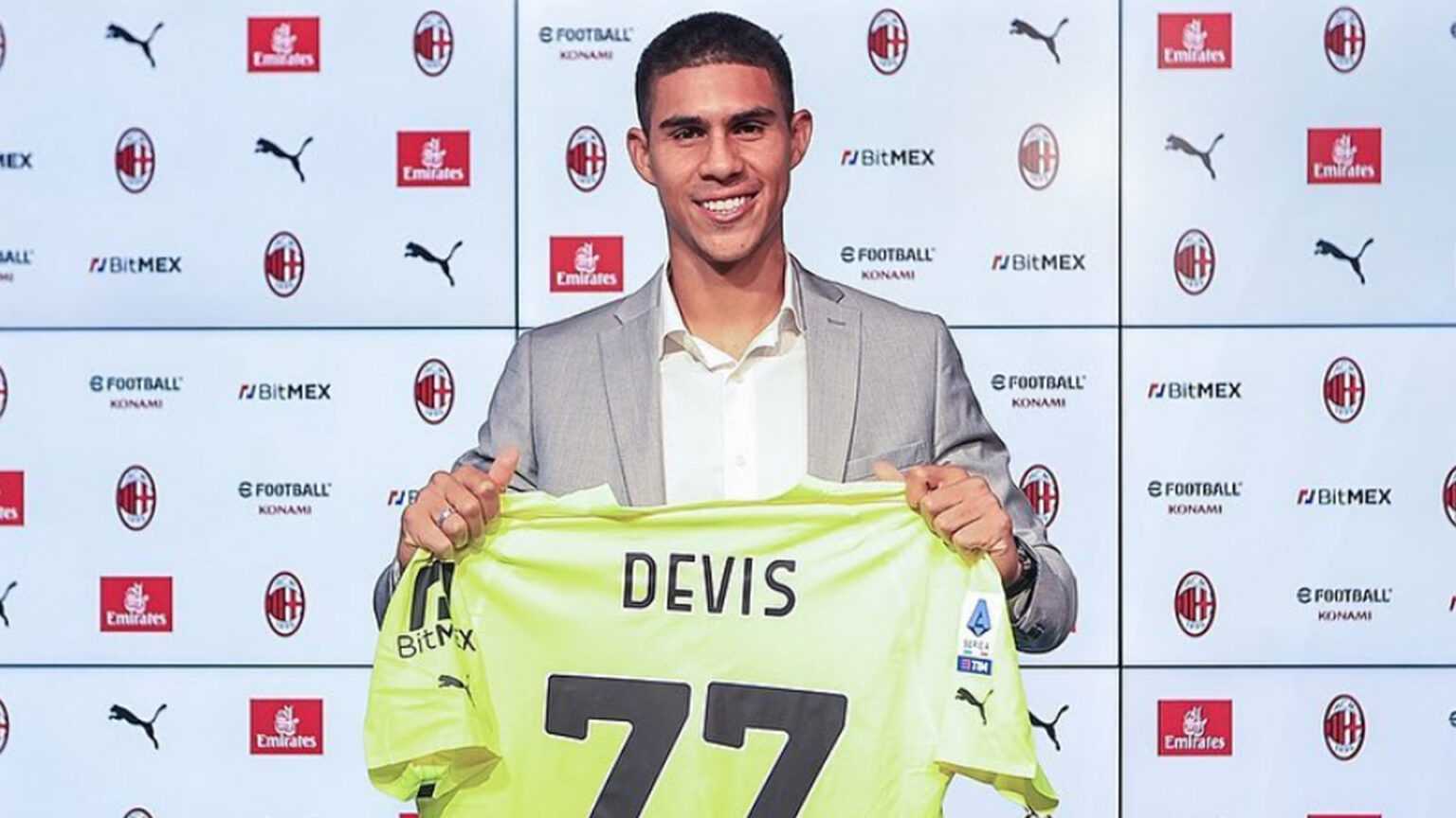 Devis Vasquez è ufficialmente un giocatore del Milan. (Fonte: instagram.com/acmilan)