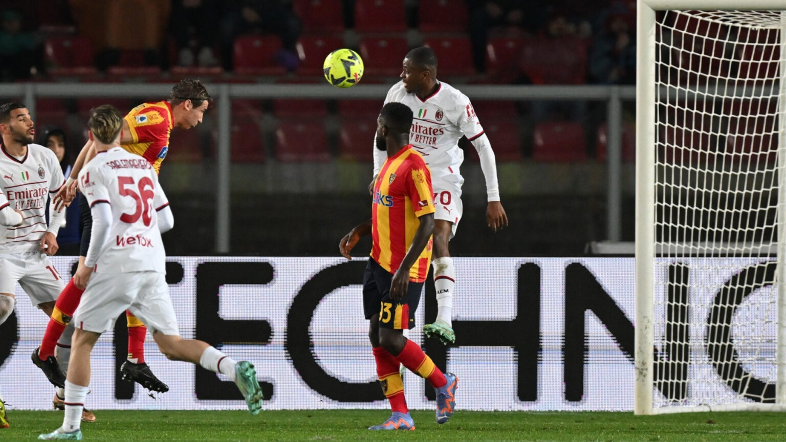 Il gol del raddoppio del Lecce contro il Milan