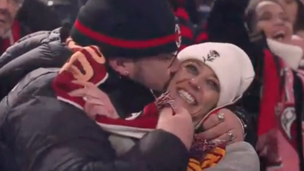 Milan-Roma finisce pari in campo, sugli spalti invece vincono loro! Milan-Roma, coppia di tifosi a San Siro