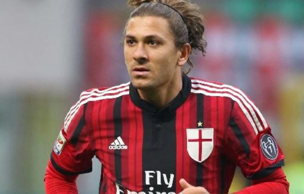 Alessio Cerci ha giocato nel Milan nella stagione 2015-2016.