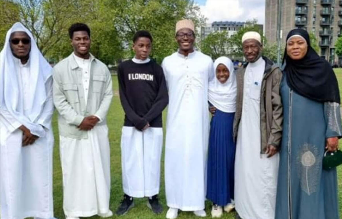 Una rara foto della famiglia Musah al completo.