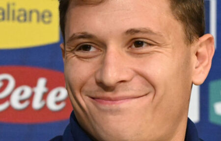 Il sorriso di Nicolò Barella in conferenza stampa