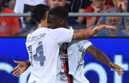 Serie A, le pagelle di Cagliari-Milan: luci e ombre della sfida coi sardi L'abbraccio tra Reijnders e Tomori durante Cagliari-Milan