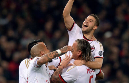 Adel Taarabt festeggia un gol con la maglia del Milan