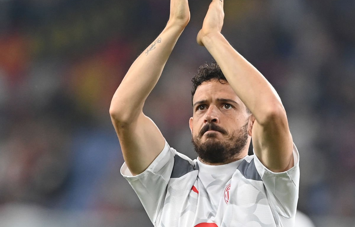 Alessandro Florenzi applaude
