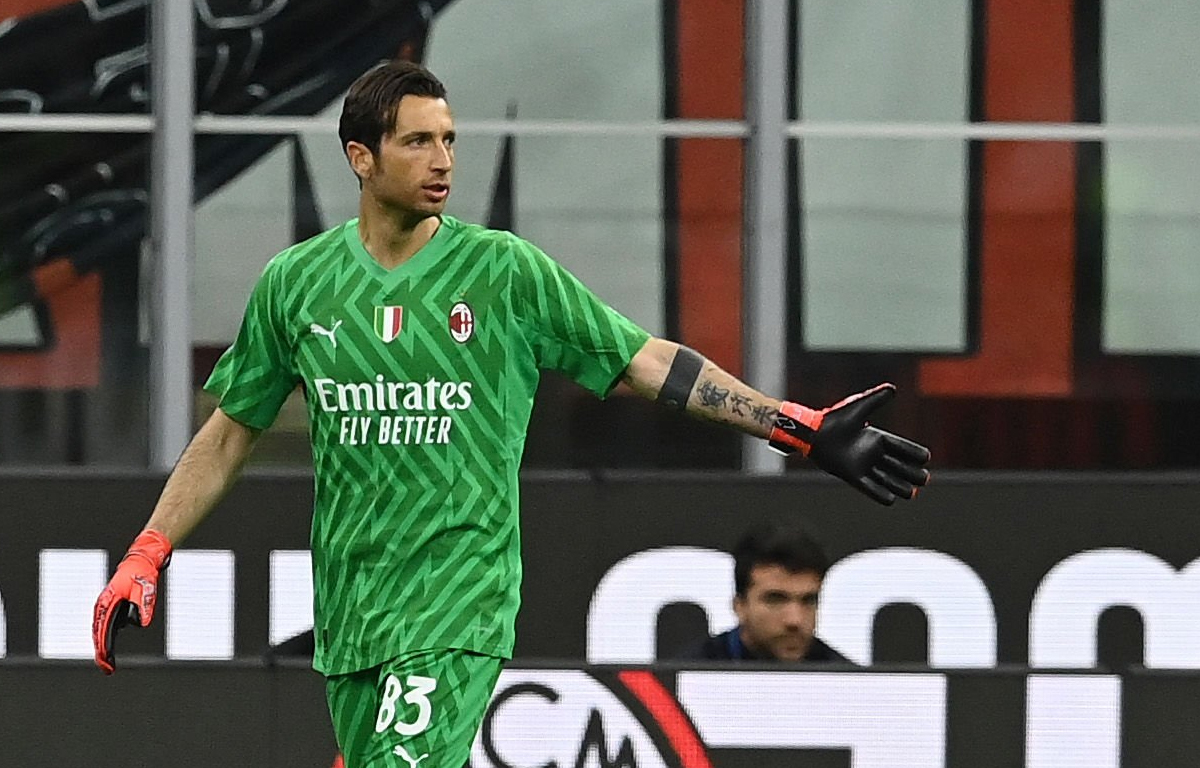 Antonio Mirante in campo a San Siro