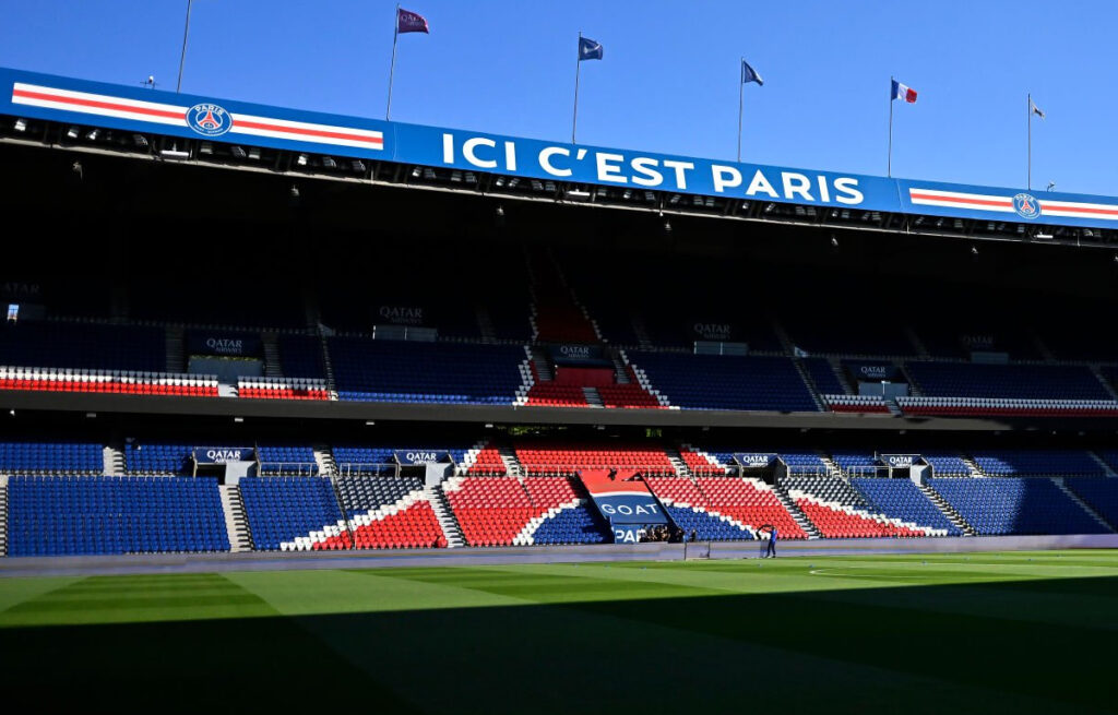 Quote PSG-Milan, per i bookmakers il Diavolo è spacciato L'interno del parco dei principi di parigi