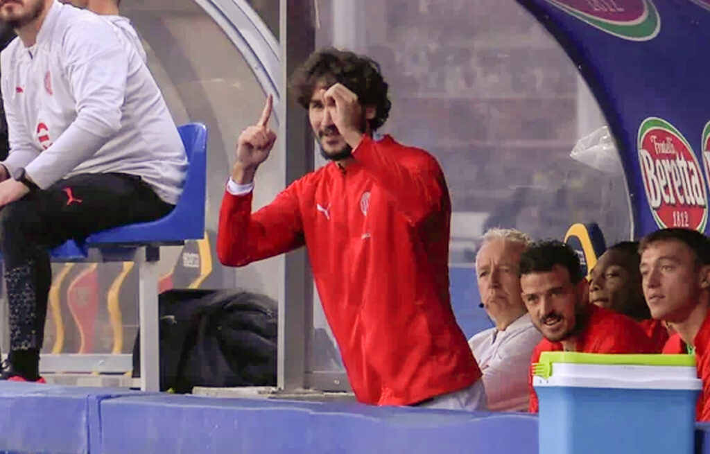 L'esultanza di Adli a Lecce dopo il gol di Giroud