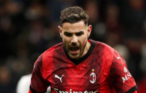calciomercato milan Theo Hernandez esulta dopo aver segnato su rigore