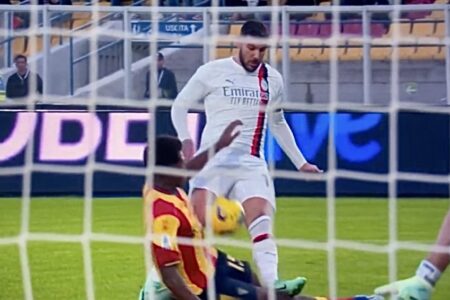 Lecce-Milan, manca un rigore ai rossoneri? Il video parla chiaro Fabio su Theo Lecce Milan