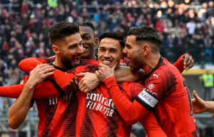 Giroud Reijnders Leao Theo Hernandez esultanza Milan-Monza