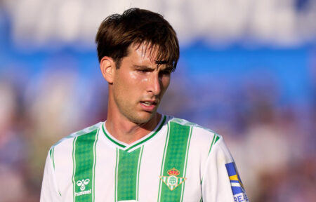Juan Miranda terzino del Betis Siviglia