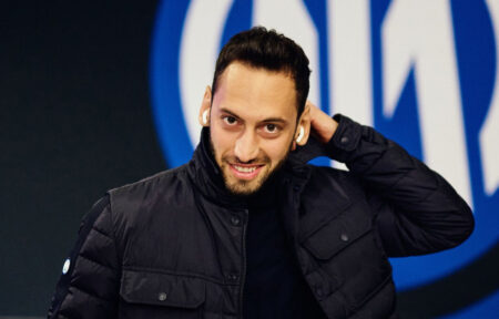 Ex Milan, Hakan Calhanoglu esagera: io difendo più di Pirlo calhanolgu maldini scudetto derby