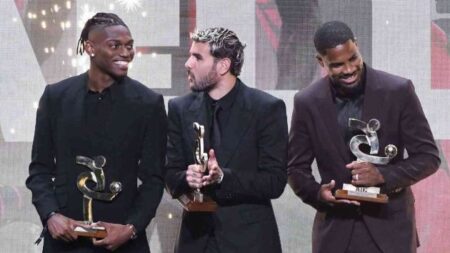 milan theo hernandez, rafael leao, mike maignan, premio