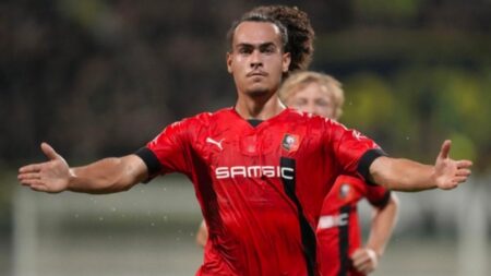 Verso Milan-Rennes, Arthur Theate: a Pioli toglierei… Verso Milan-Rennes, Arthur Theate suona la carica