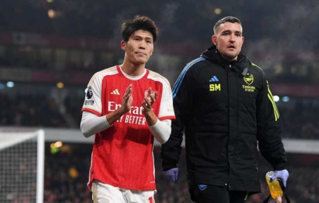 Calciomercato Milan, sfuma Takehiro Tomiyasu. Pronto il rinnovo con l'Arsenal