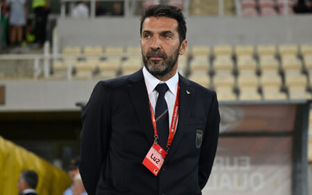 Milan, Gianluigi Buffon sullo scudetto del 2012: rossoneri più forti ma… Milan, Gianluigi Buffon torna a parlare dello scudetto del 2012