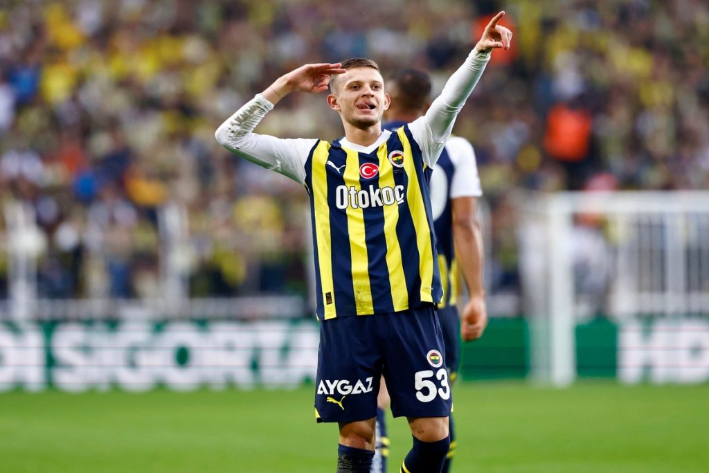 sebastian szymanski fenerbahce