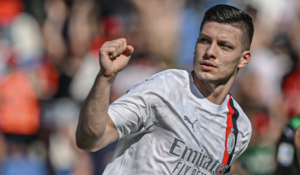 Verso Milan Cagliari, Pioli sorride: Luka Jovic recupera. Giroud finisce in panchina?