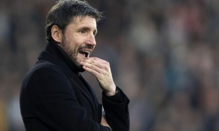 Panchina Milan, corsa a due per il dopo Pioli: Van Bommel o Fonseca. Chi la spunta? panchina milan van bommel