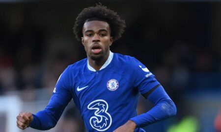 Calciomercato Milan, dal Chelsea può arrivare Chukwuemeka ma occhio agli infortuni… milan, chukwuemeka corre con la maglia del chelsea