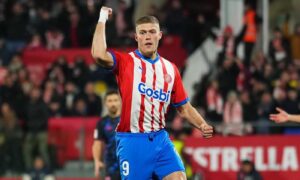 calciomercato milan, dovbyk esulta con la maglia del Girona