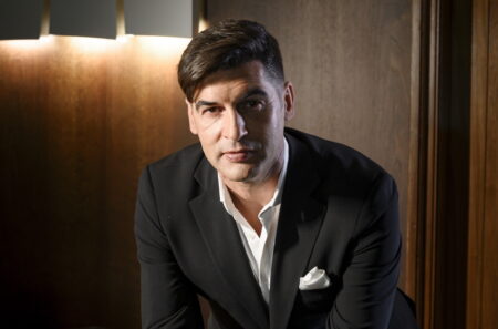 milan, paulo fonseca elegante in smoking