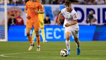 Milan, Liberali e Jimenez brillano con l’under23 sotto gli occhi di Ibrahimovic: futuro scritto! milan, liberali corre palla al piede