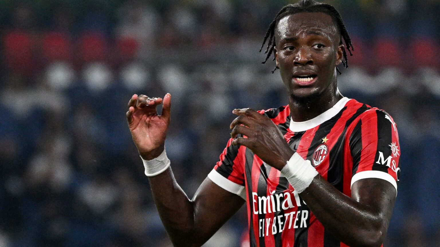 abraham milan applaude, non ci sarà col bruges e fonseca trema calciomercato milan leao