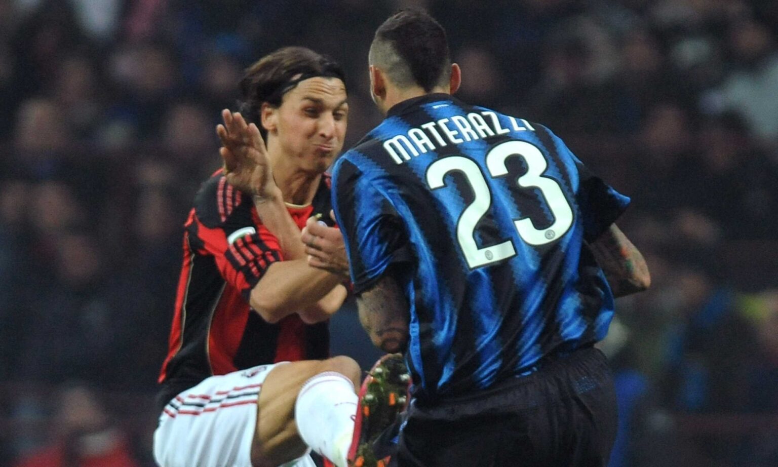 Milan, Ibra senti Materazzi: è lui il boss ? Mi auguro che non torni Paolo Maldini… ibra materazzi scontro in milan inter