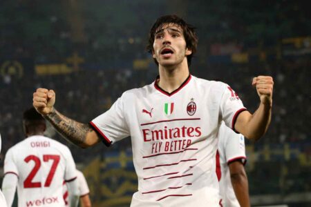 Ex Milan, Sandro Tonali: non potevo andare all’Inter. Poi Paolo Maldini… Calciomercato Milan, Sandro Tonali è un grande rimpianto: ma in futuro può tornare?