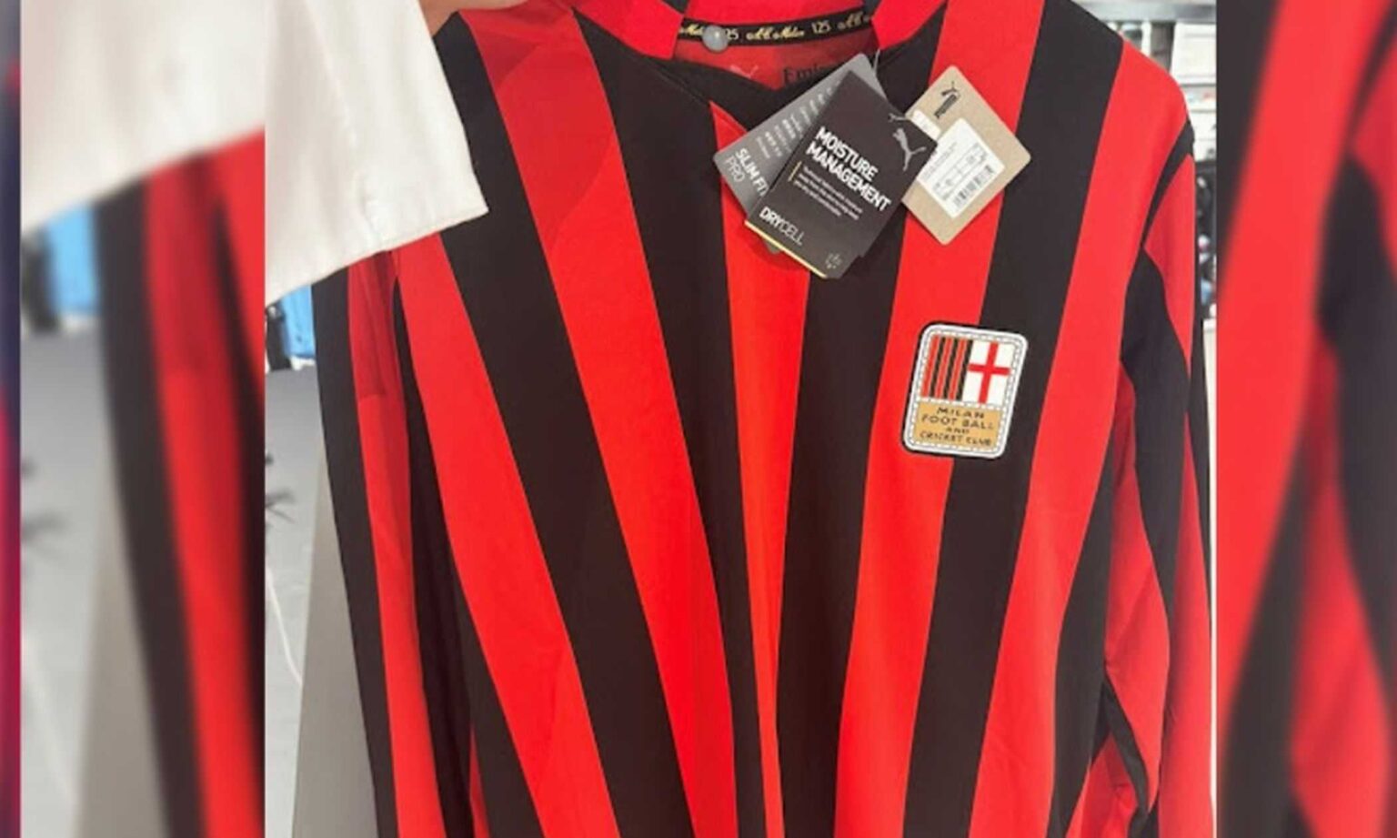 SOCIAL - Milan, da Theo Hernandez a Christian Pulisic: ecco la maglia per i 125 anni. Le foto