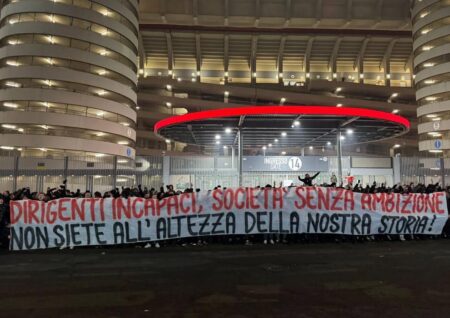 milan contestazione san siro