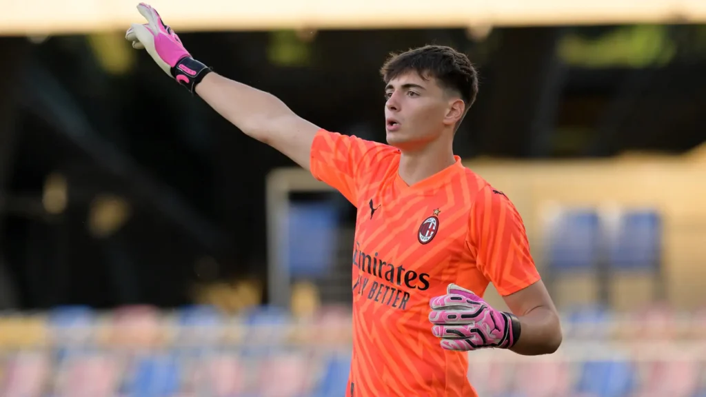 Milan, Longoni lascia a zero. Il portiere del 2008 del Milan va al Psg?